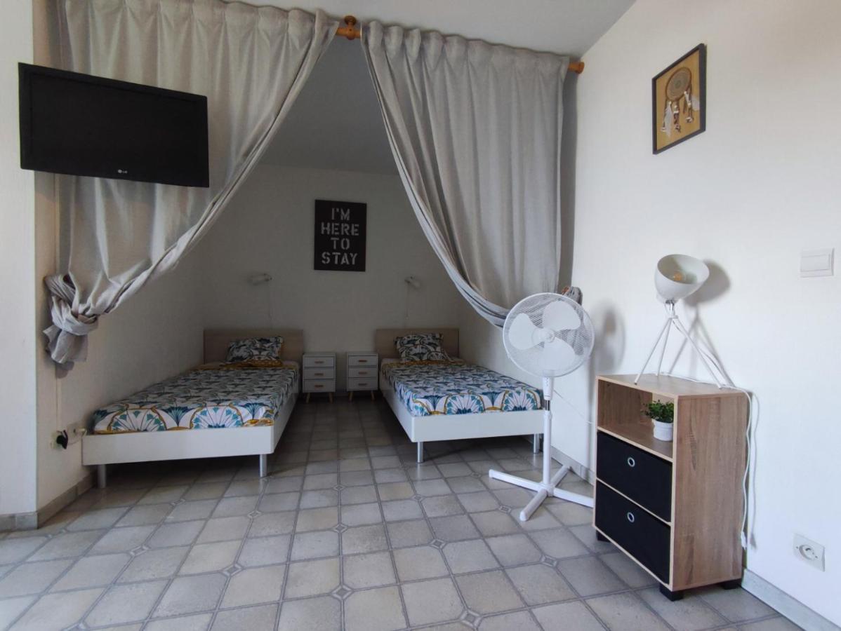 Studio Meuble Classe 2 Etoiles - 30M² Gréoux-les-Bains Dış mekan fotoğraf